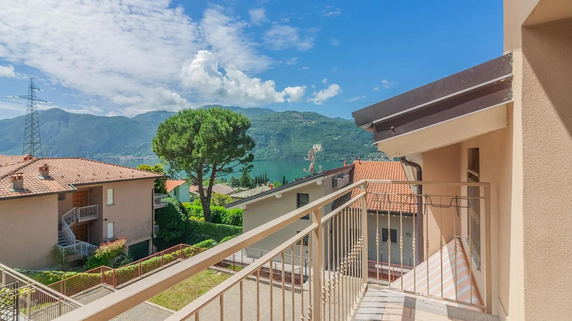 Magic Lake View Lierna